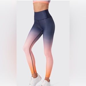 Splits 59 Ombré Leggings Size M